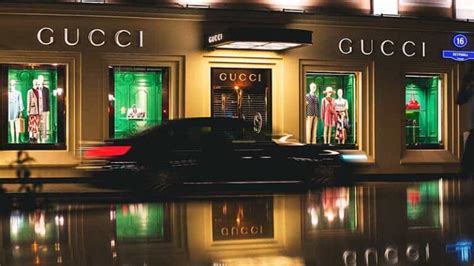 Gucci Affiliate Program: Make Commissions .